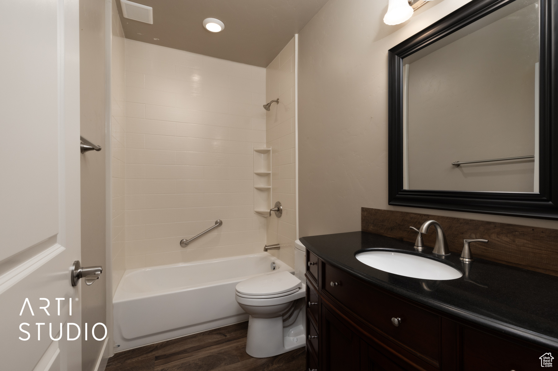 HERITAGE VILLAGE - Residential