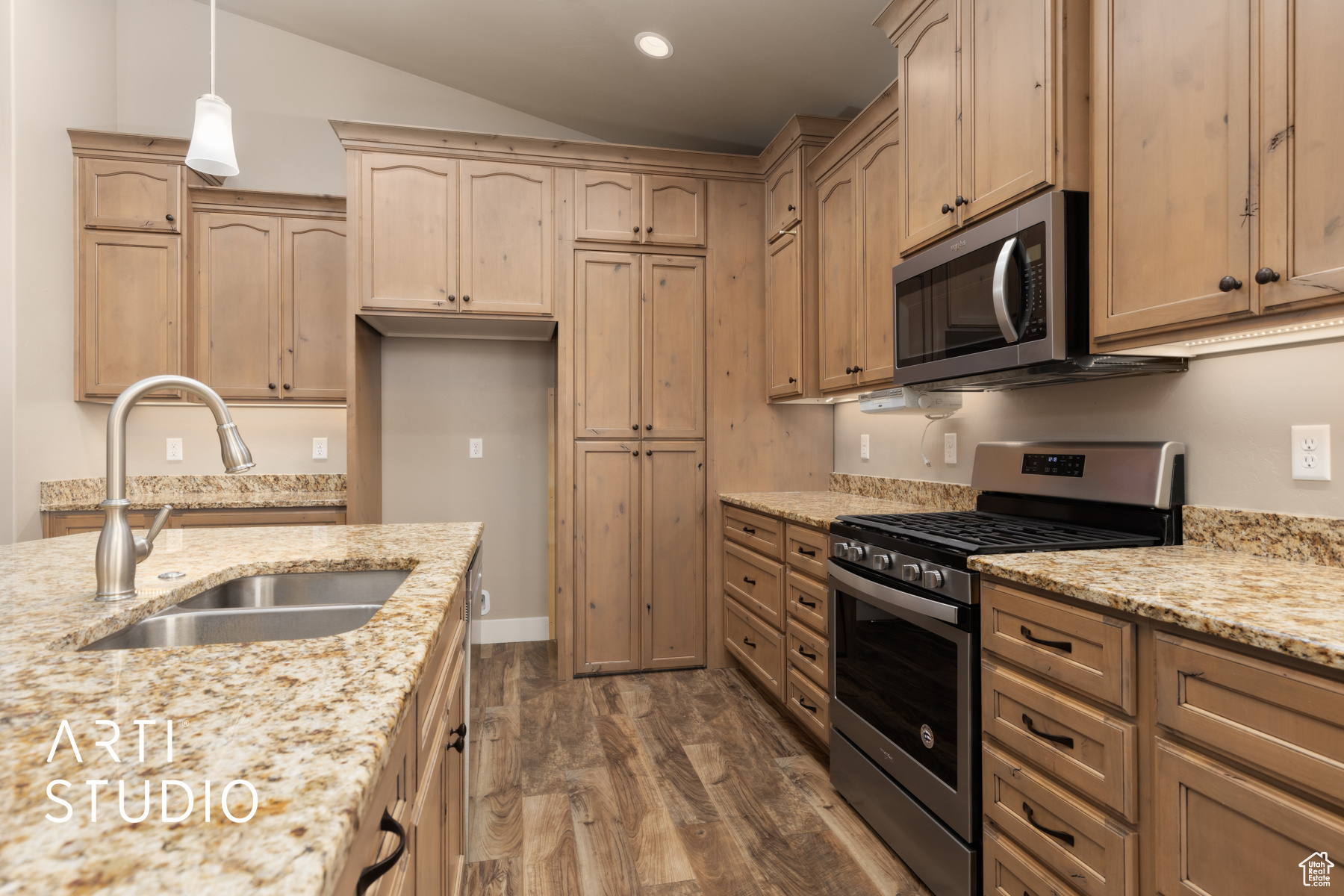 HERITAGE VILLAGE - Residential