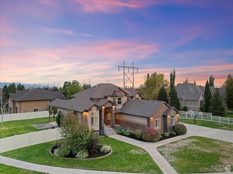 Tiny photo for 796 S ROCK CREEK COR, Layton, UT 84041 (MLS # 2117793)