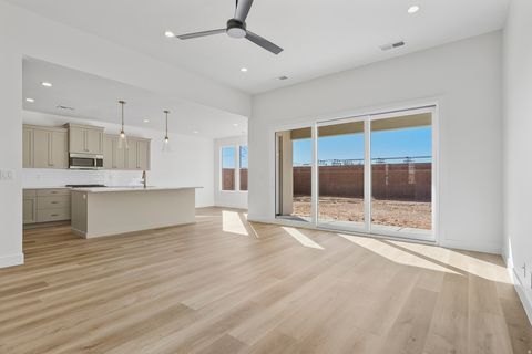 Tiny photo for 3098 S 4850 W, Hurricane, UT 84737 (MLS # 2125873)