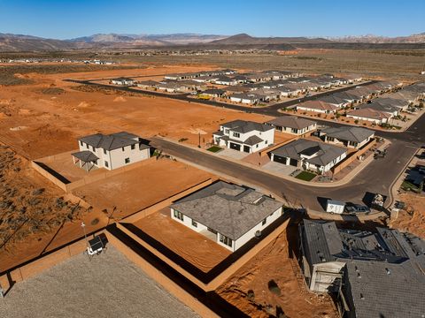 Tiny photo for 3098 S 4850 W, Hurricane, UT 84737 (MLS # 2125873)