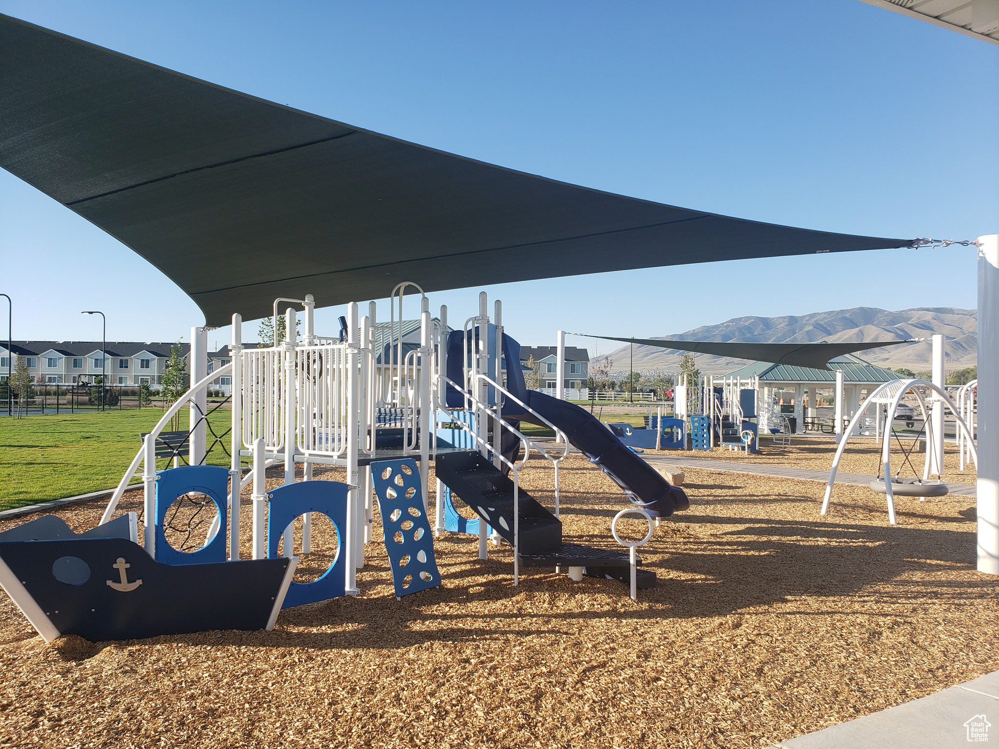 NORTHSHORE - Residential