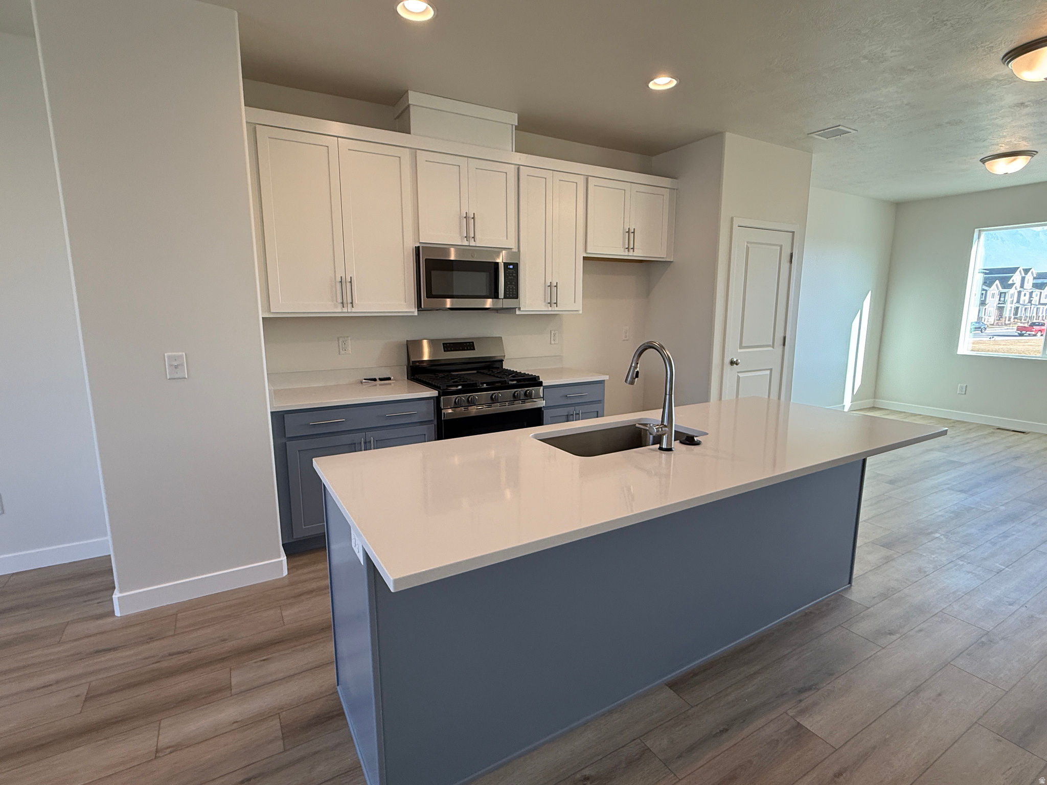 MEADOWBROOK - Residential