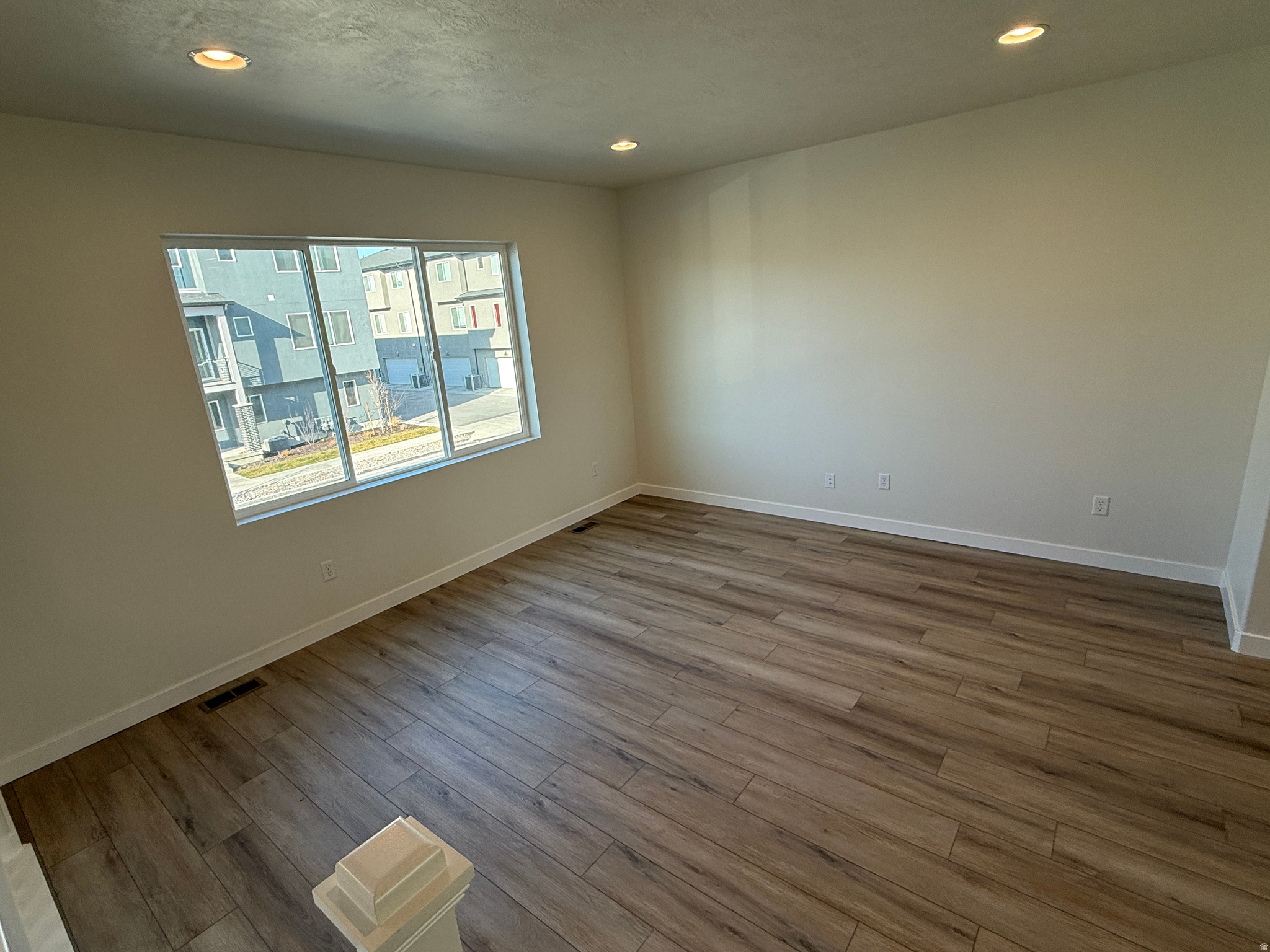 MEADOWBROOK - Residential