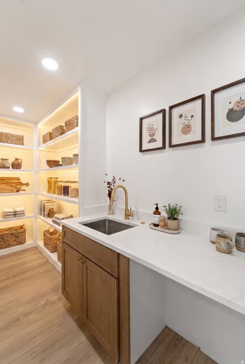 Tiny photo for 2242 E KENSINGTON AVE S, Salt Lake City, UT 84108 (MLS # 2177173)