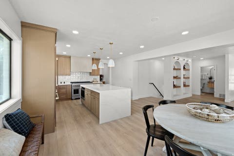 Tiny photo for 2242 E KENSINGTON AVE S, Salt Lake City, UT 84108 (MLS # 2177173)