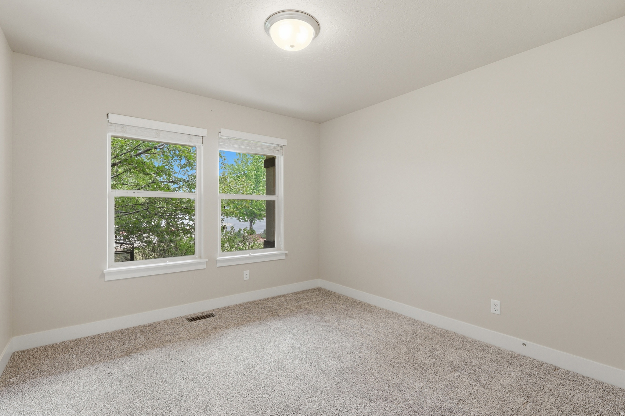 ASPEN POINTE - Residential