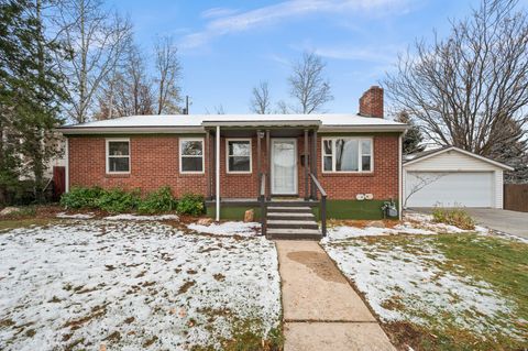 Photo of 2580 E 2100 S, Salt Lake City, UT 84109 (MLS # 2125426)