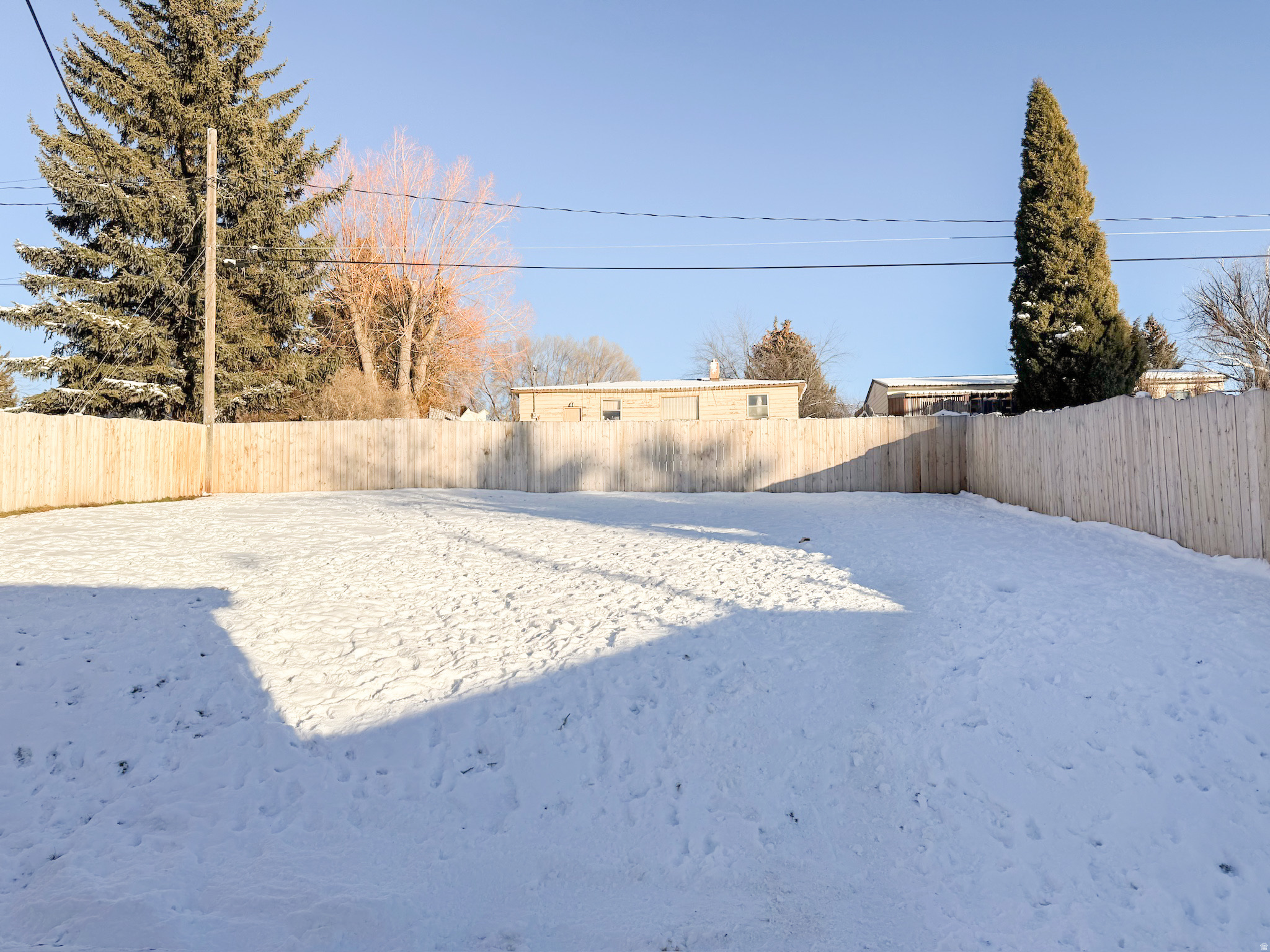 LOVERS DELIGHT - Residential