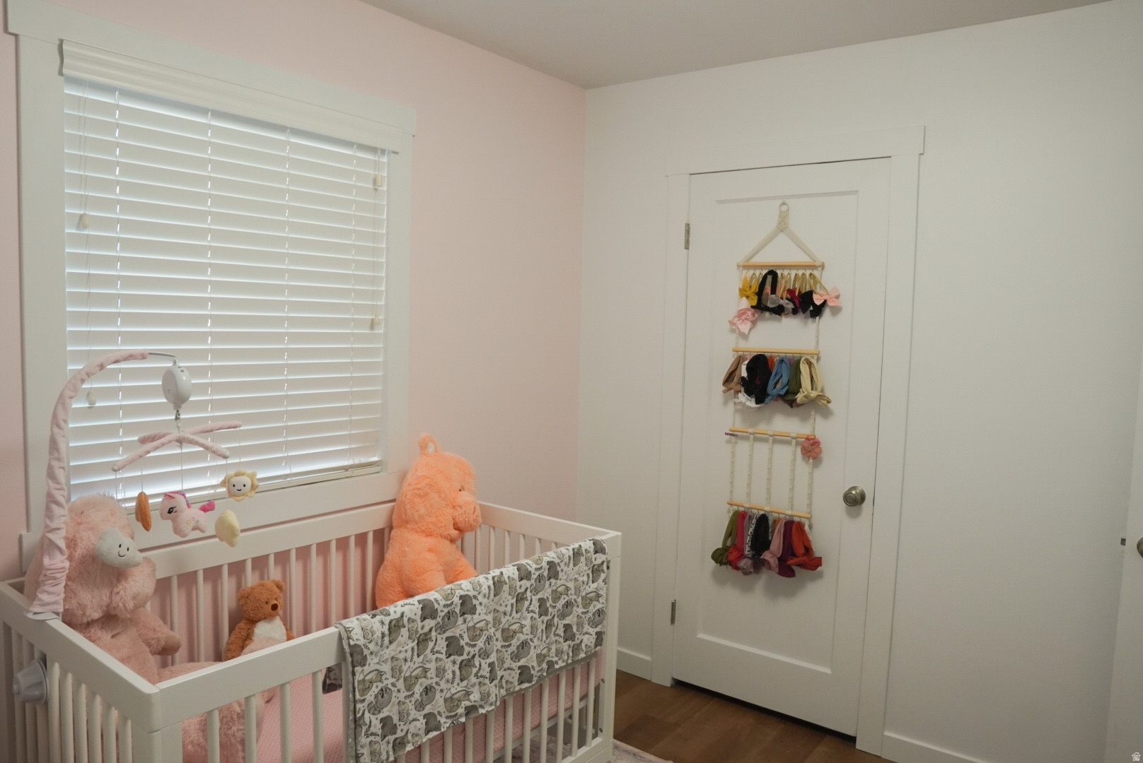 LOVERS DELIGHT - Residential