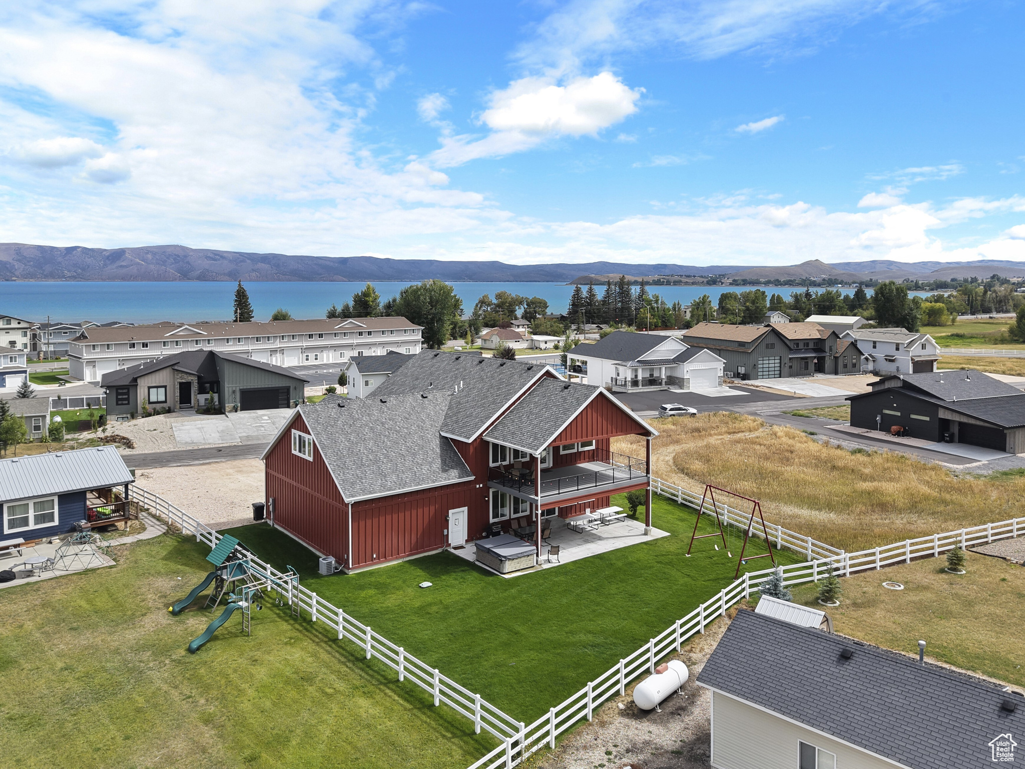 BUTTERCUP FARMS - Residential