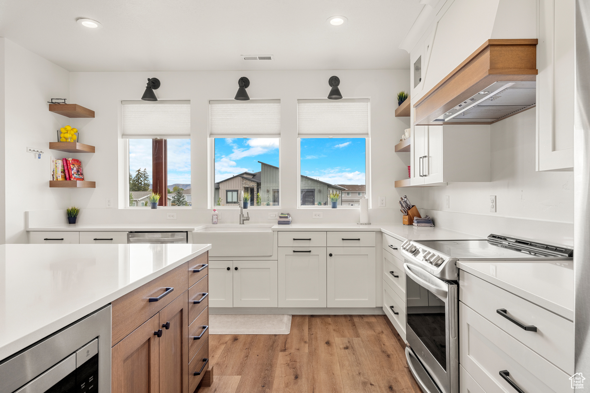 BUTTERCUP FARMS - Residential