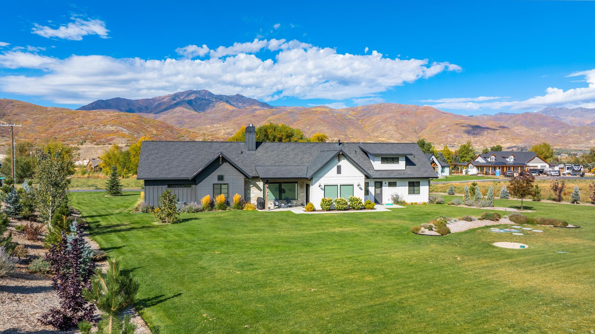 SUMMIT CREEK SUBDIVI - Residential