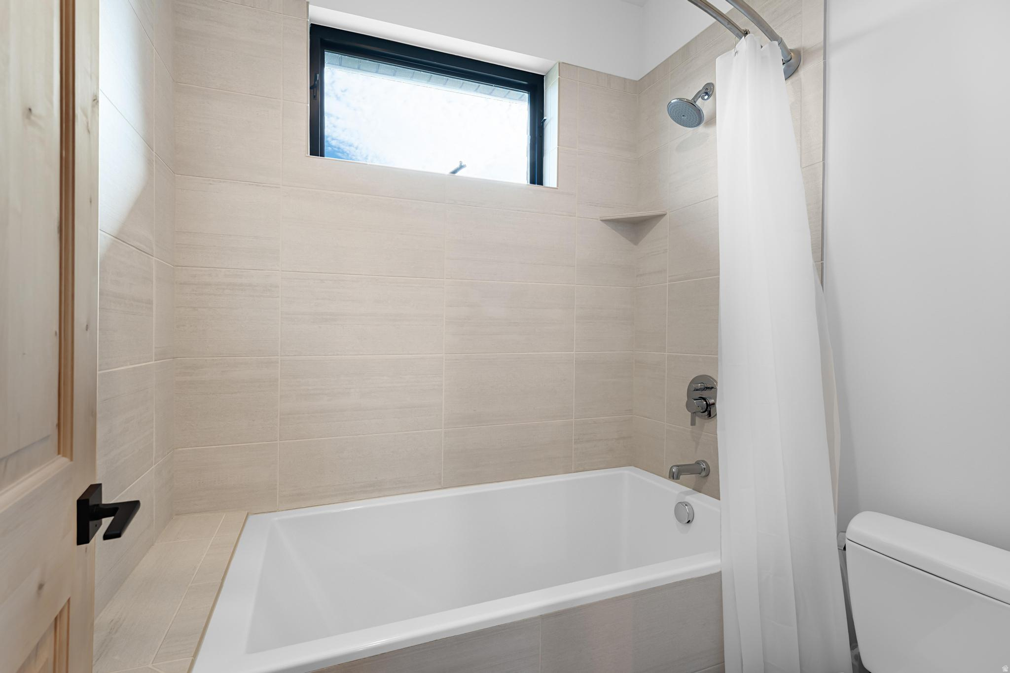 SUMMIT CREEK SUBDIVI - Residential