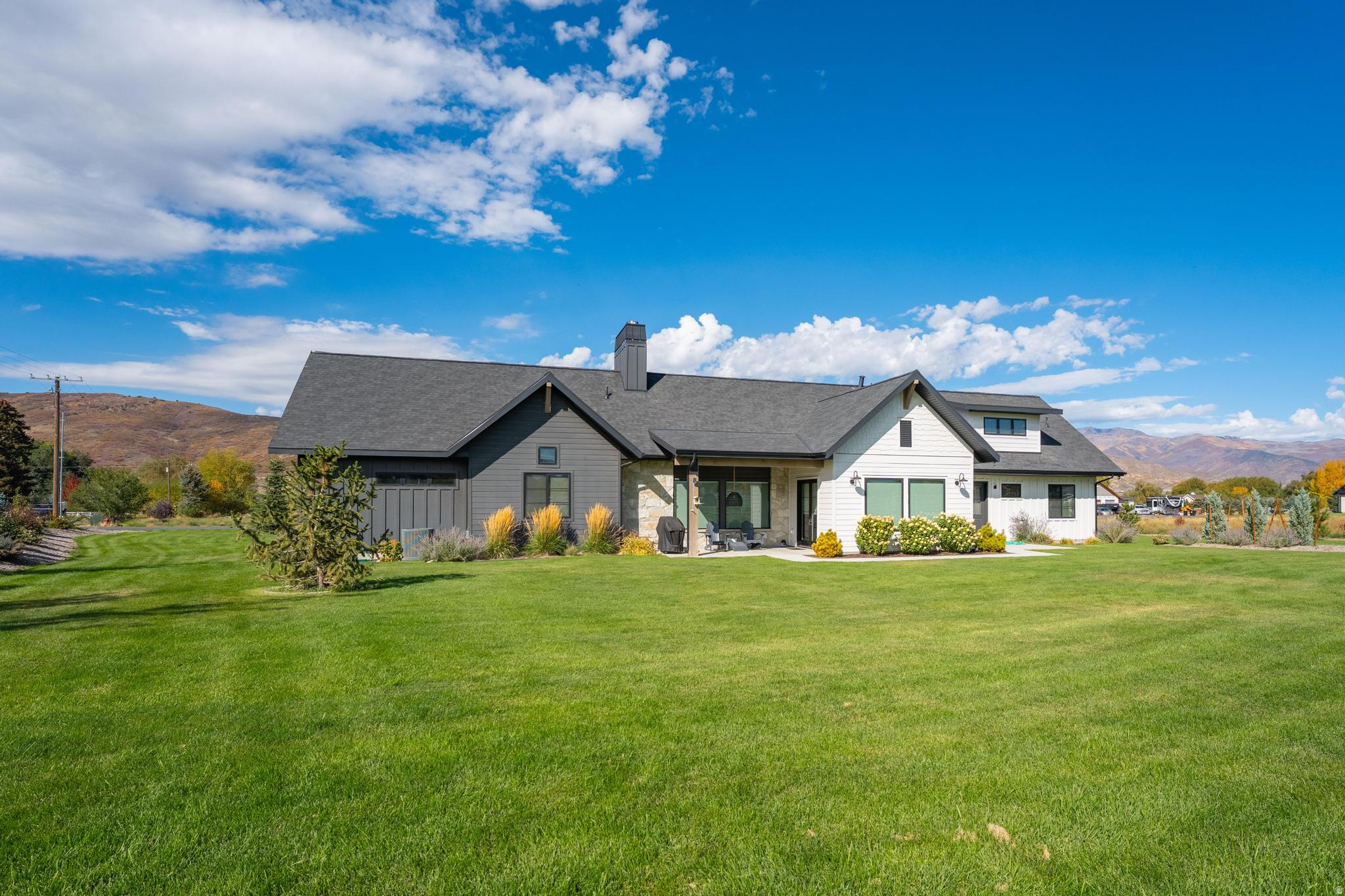 SUMMIT CREEK SUBDIVI - Residential