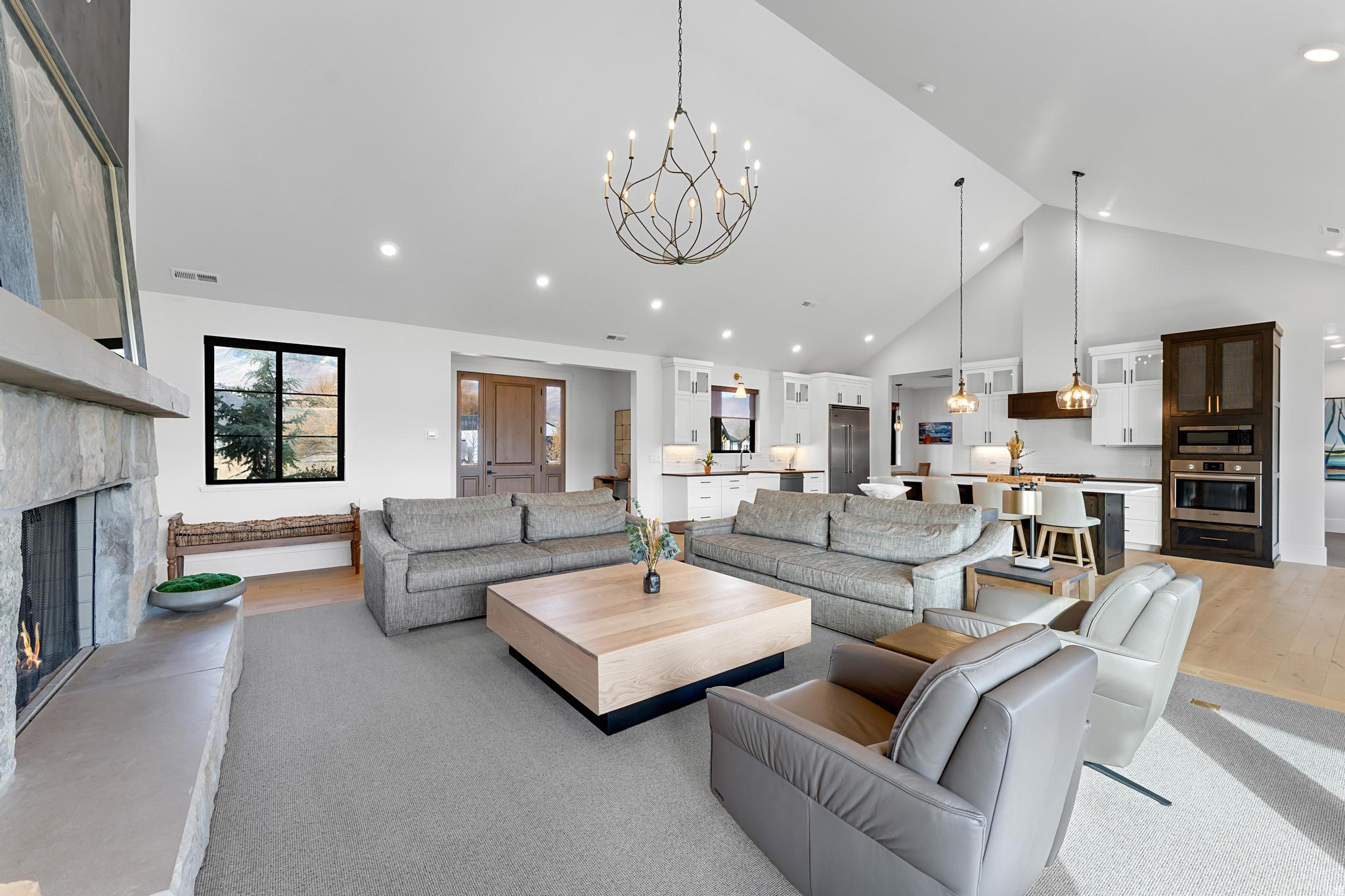 SUMMIT CREEK SUBDIVI - Residential