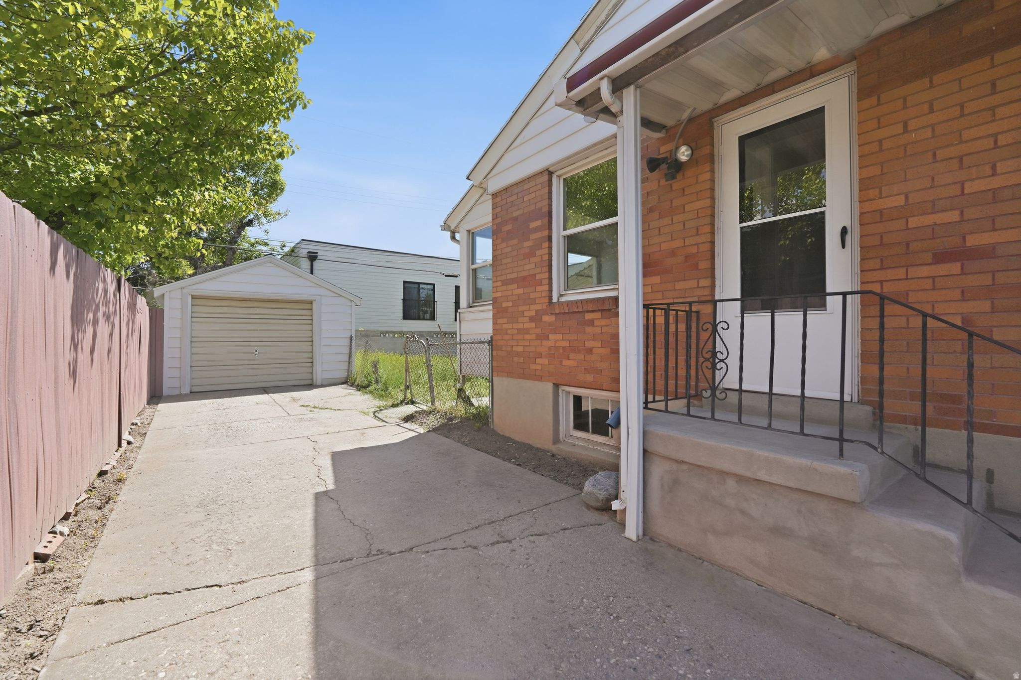 JAMES SUB - Residential