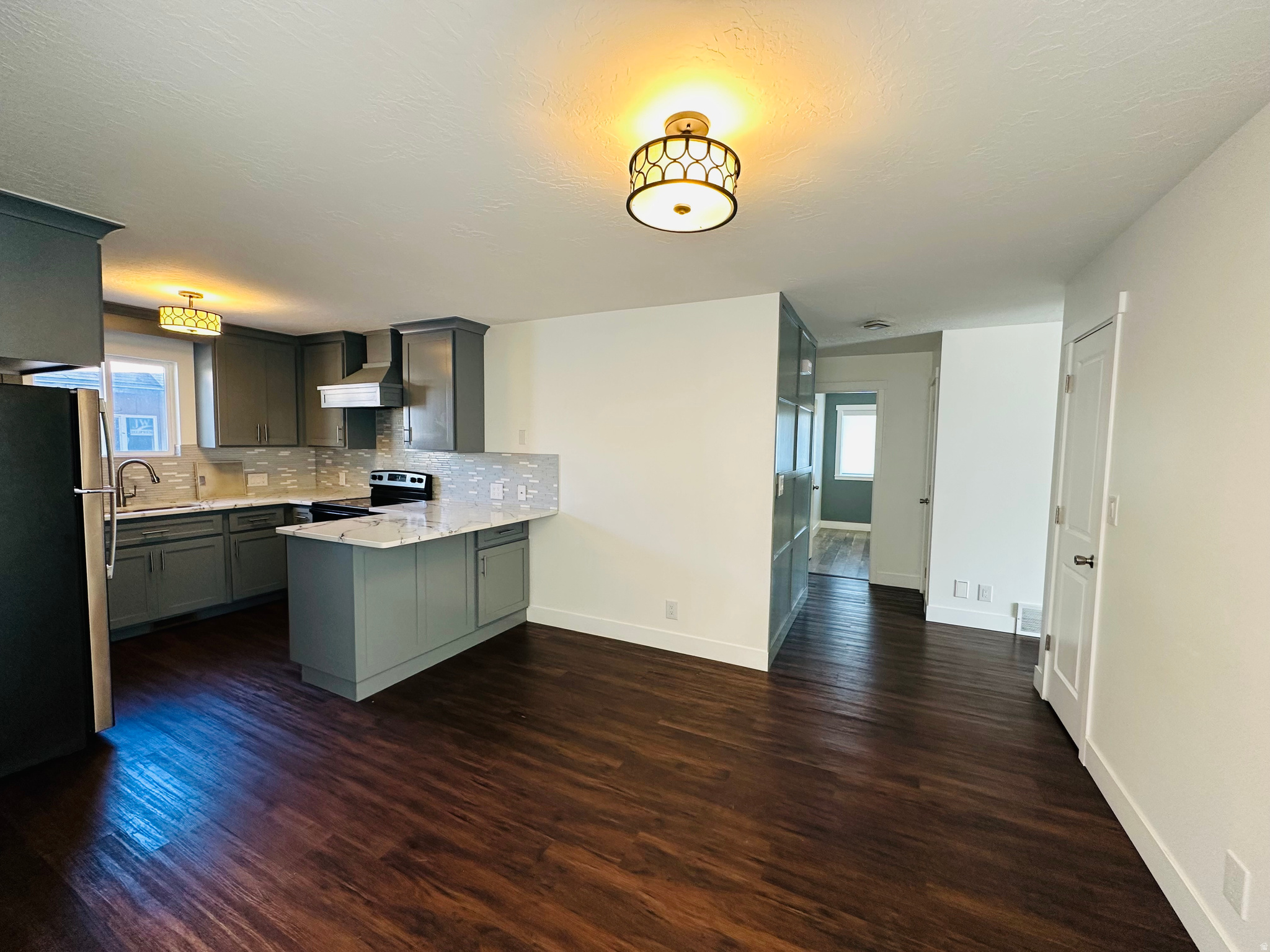 OQUIRRH SHADOWS - Residential