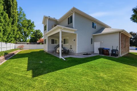 Tiny photo for 914 N 400 W, Centerville, UT 84014 (MLS # 2157924)