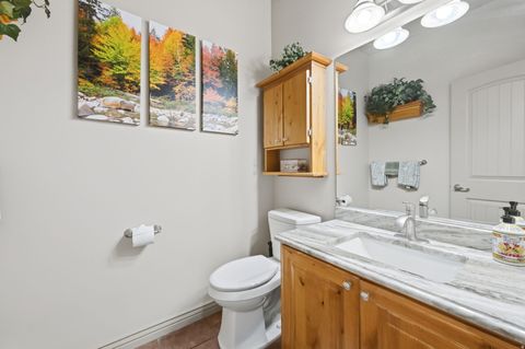 Tiny photo for 914 N 400 W, Centerville, UT 84014 (MLS # 2157924)