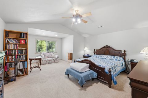Tiny photo for 914 N 400 W, Centerville, UT 84014 (MLS # 2157924)