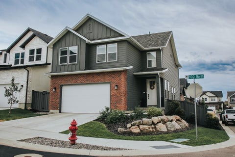 Photo of 437 W 900 N, Farmington, UT 84025 (MLS # 2179369)
