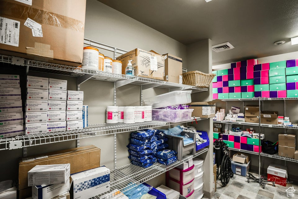 PARK PLAZA OFFICE PARK PH 1 - Commercial Sale