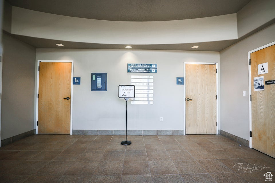 PARK PLAZA OFFICE PARK PH 1 - Commercial Sale