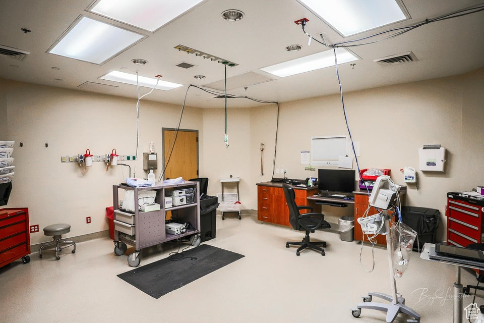 PARK PLAZA OFFICE PARK PH 1 - Commercial Sale