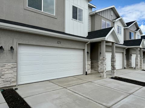 Townhouse For Sale - 121 E 730<br/> Tooele, UT 84074