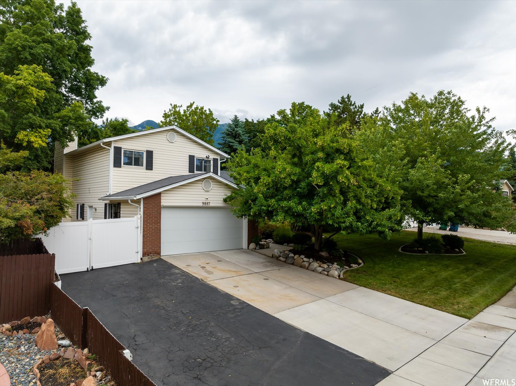 Home For Sale 9887 S Wimbleton Dr, Sandy UT 84092 Homie