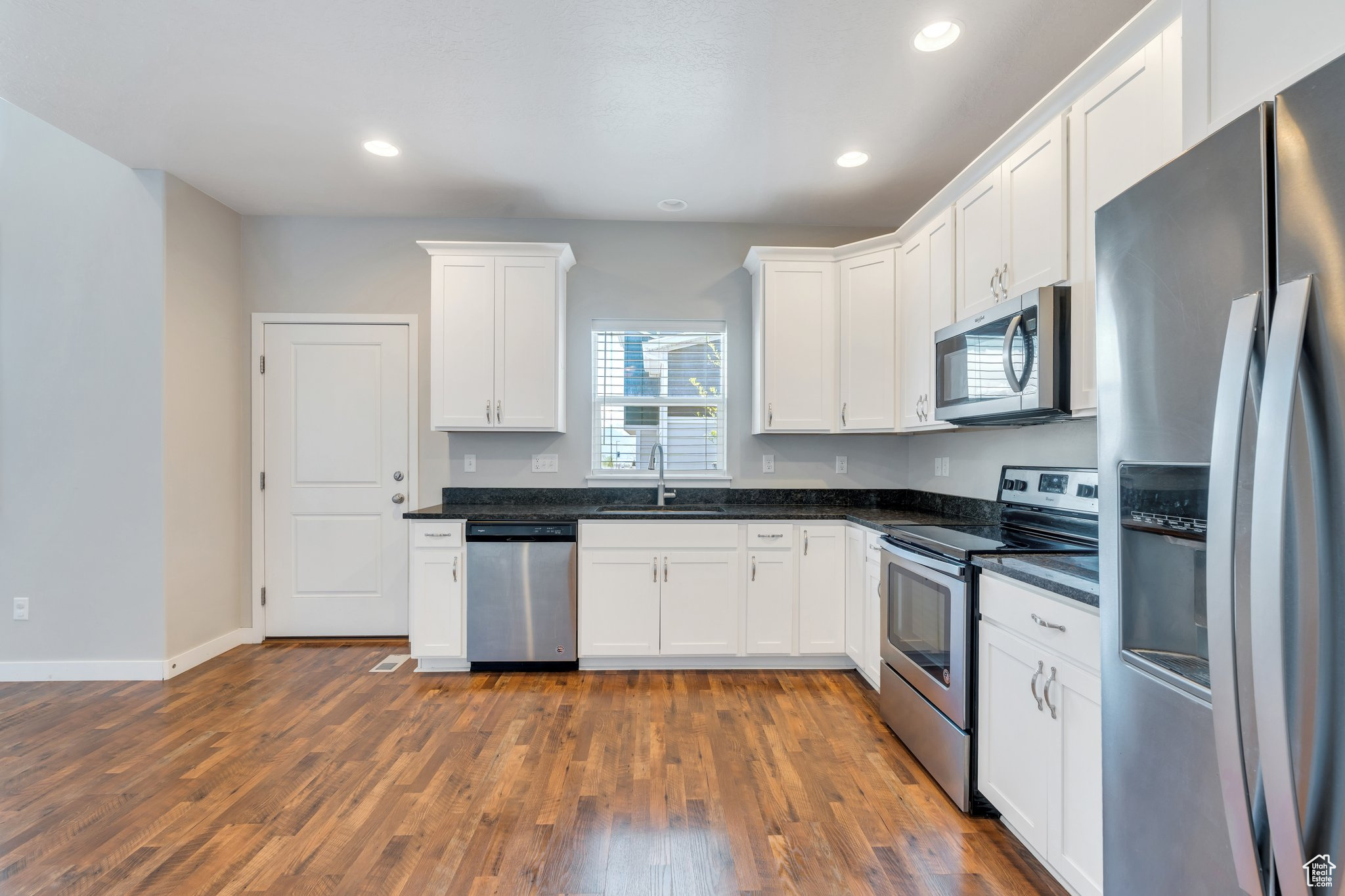 7128 N Mountain Field Dr, Eagle Mountain, Utah image 4
