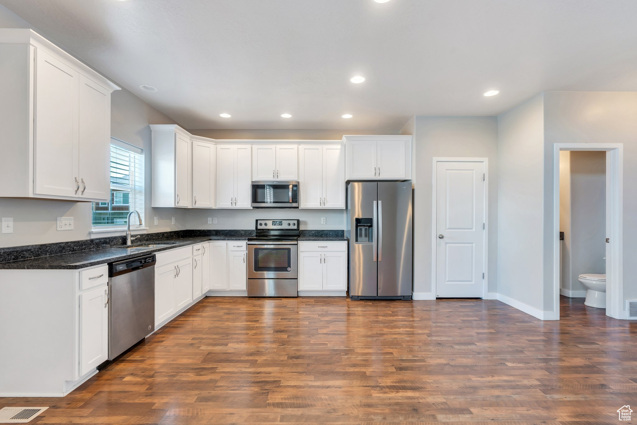 7128 N Mountain Field Dr, Eagle Mountain, Utah image 5