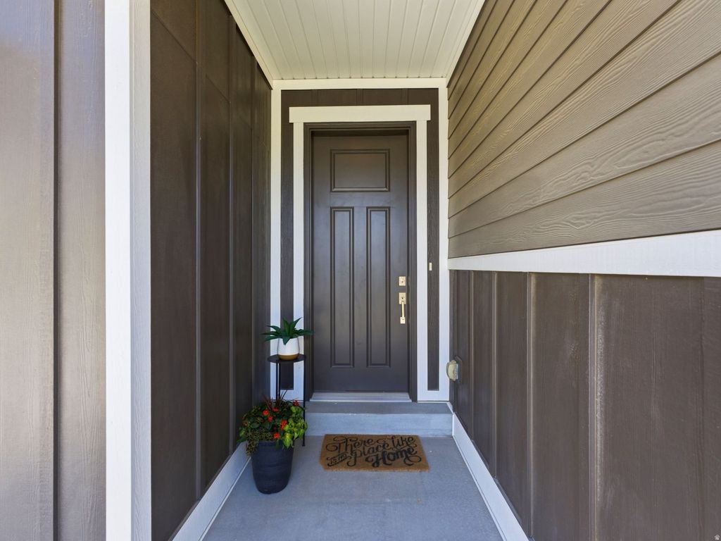 Photo of 3518 E BRETON LN, Cottonwood Heights, UT 84093 (MLS # 2156130)