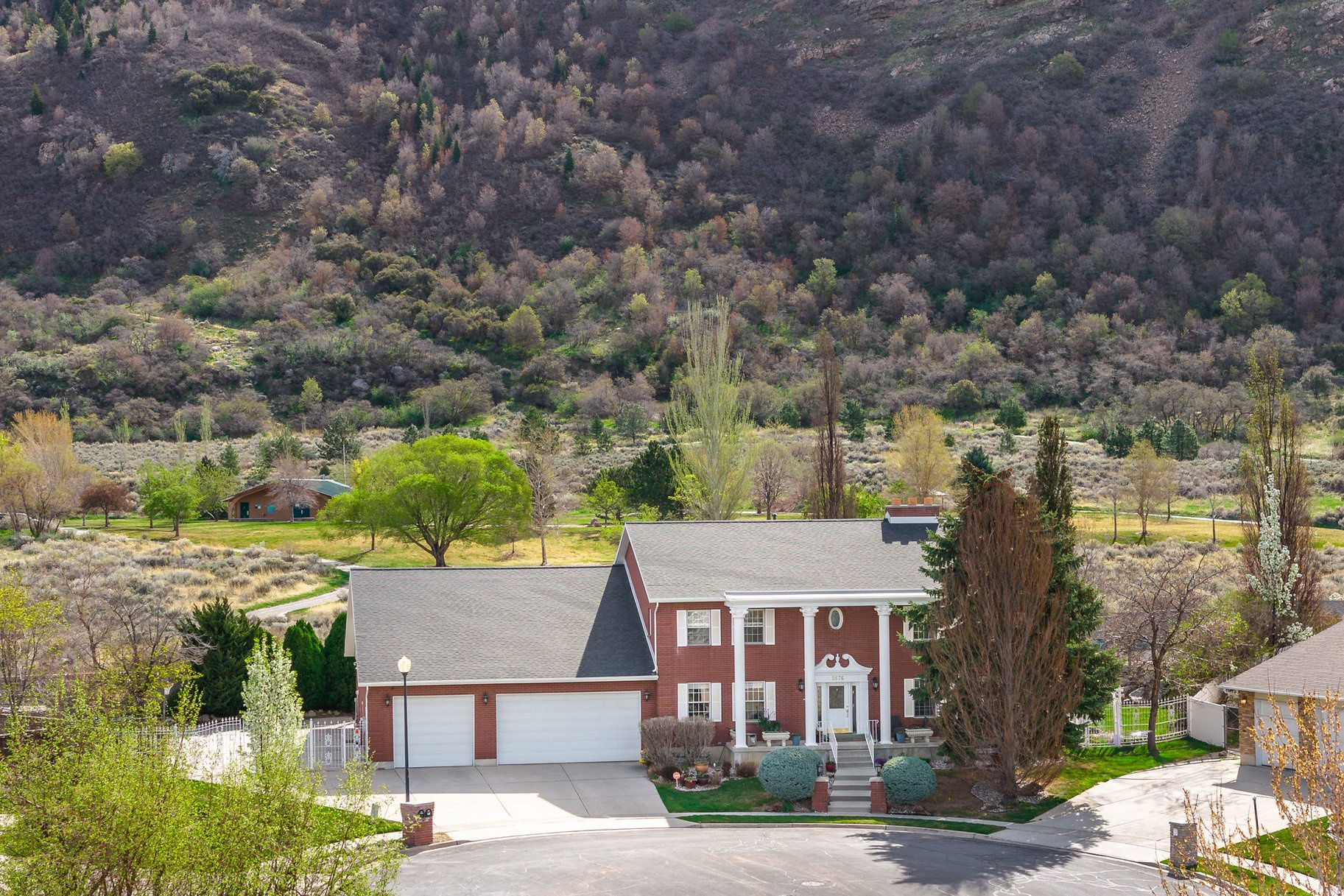 HIGHLANDS/HIDDEN VLY - Residential