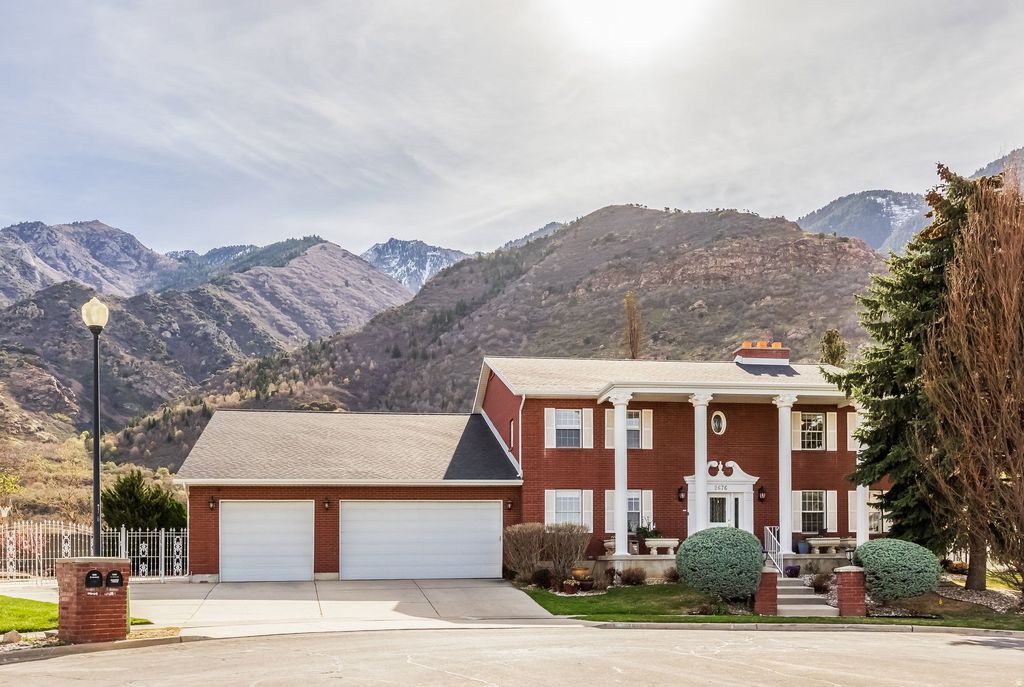 Photo of 2676 E HILL CLIMB CIR S, Sandy, UT 84092 (MLS # 2147054)