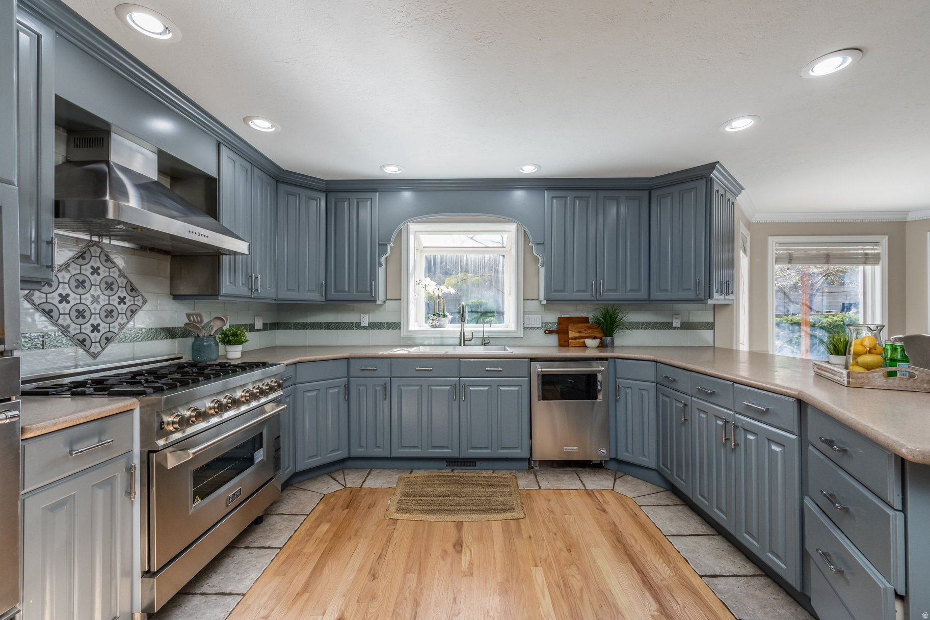 HIGHLANDS/HIDDEN VLY - Residential