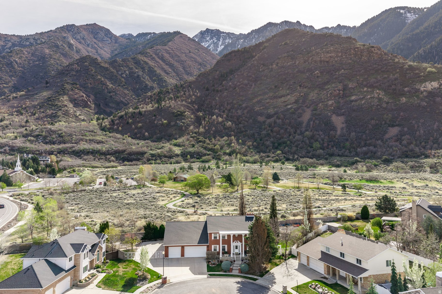 HIGHLANDS/HIDDEN VLY - Residential