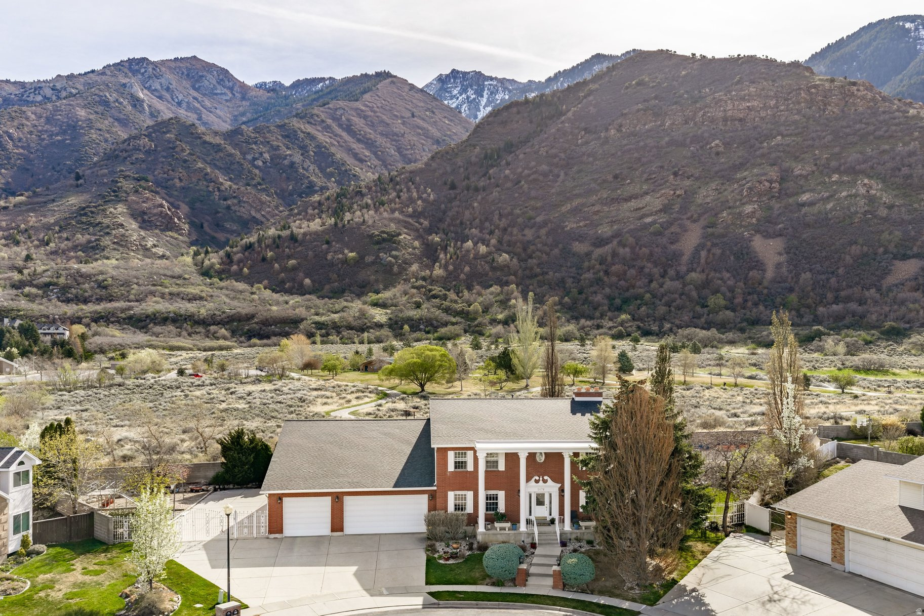 HIGHLANDS/HIDDEN VLY - Residential