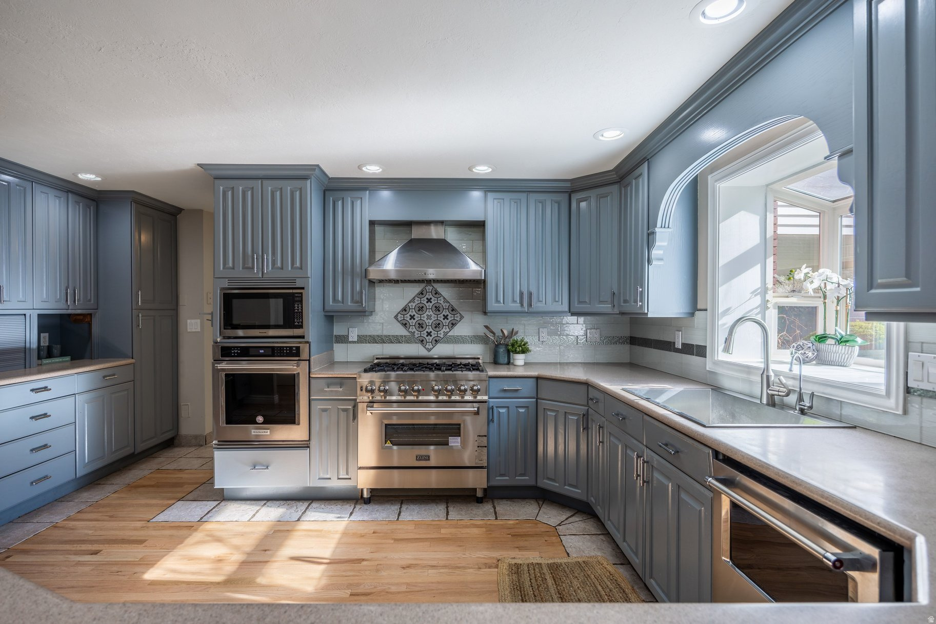 HIGHLANDS/HIDDEN VLY - Residential