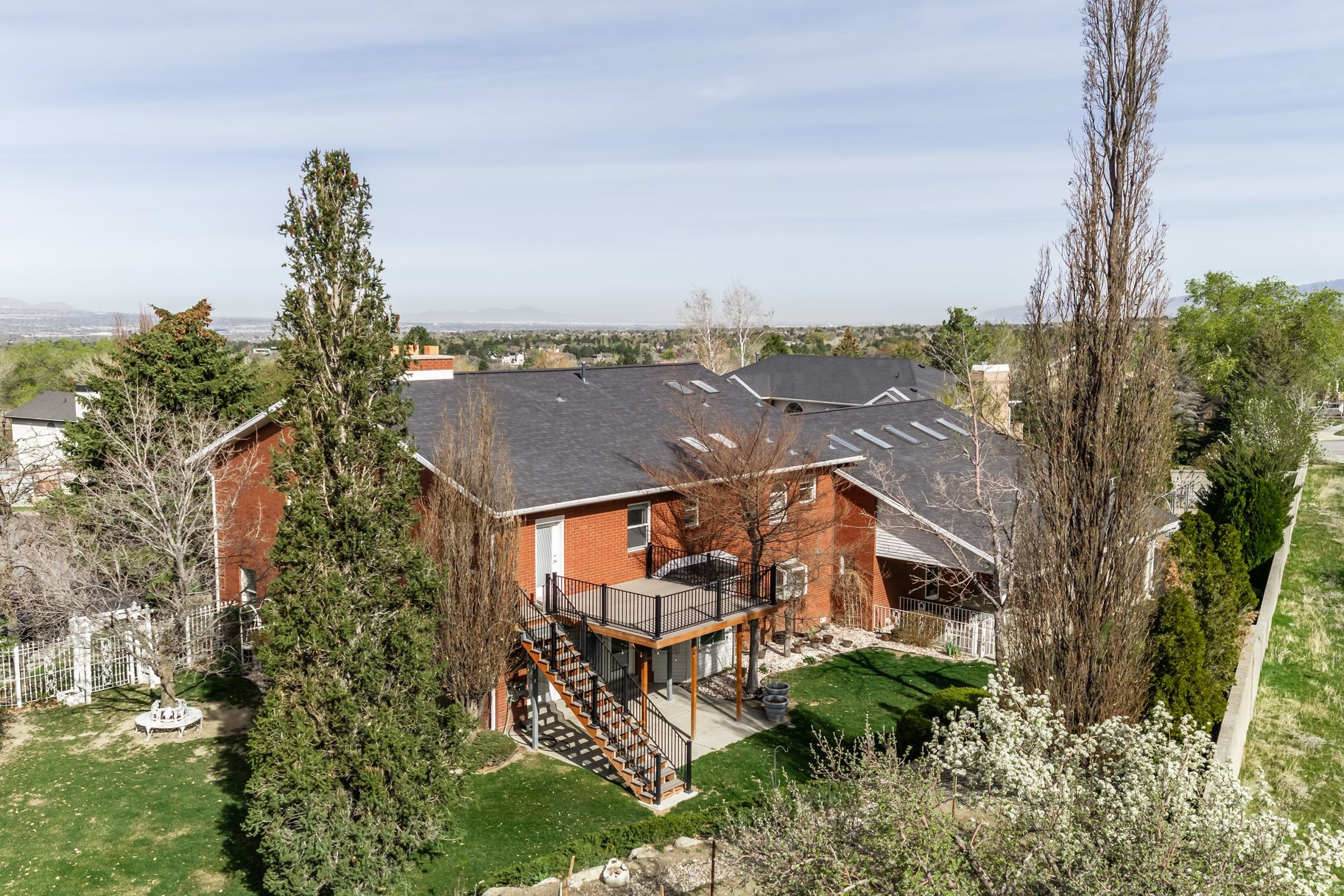 HIGHLANDS/HIDDEN VLY - Residential