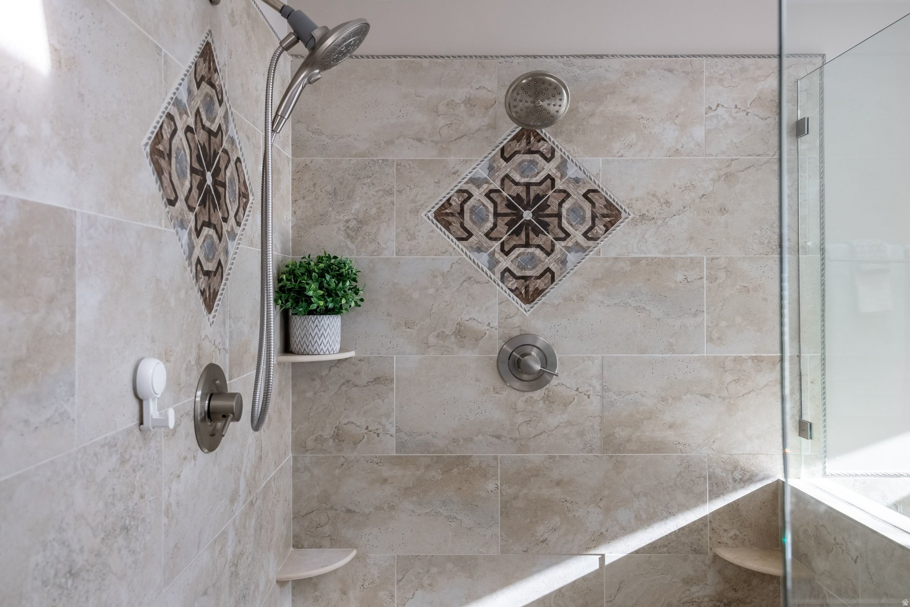 HIGHLANDS/HIDDEN VLY - Residential