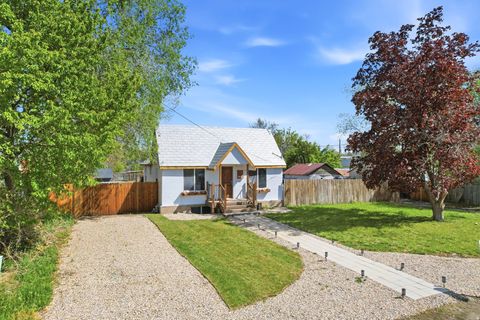 Tiny photo for 565 E 500 S, Payson, UT 84651 (MLS # 2155988)