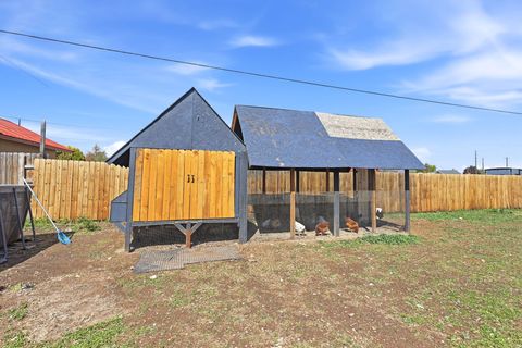 Tiny photo for 565 E 500 S, Payson, UT 84651 (MLS # 2155988)