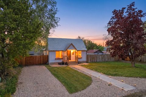 Tiny photo for 565 E 500 S, Payson, UT 84651 (MLS # 2155988)