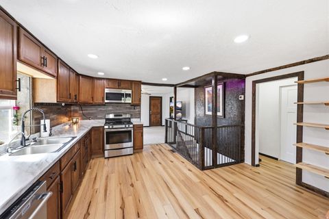 Tiny photo for 565 E 500 S, Payson, UT 84651 (MLS # 2155988)