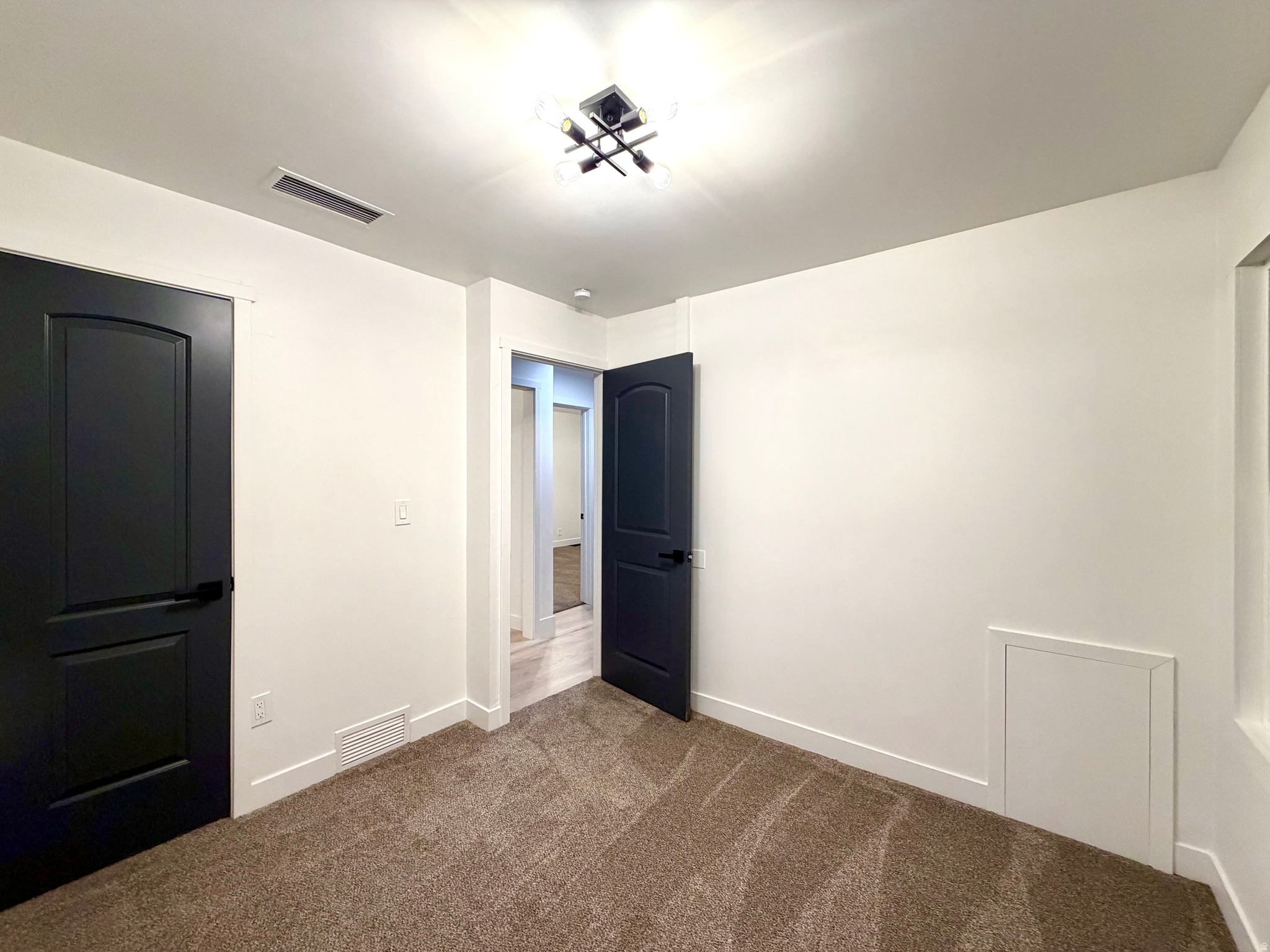 KEARNS TOWNSITE - Residential