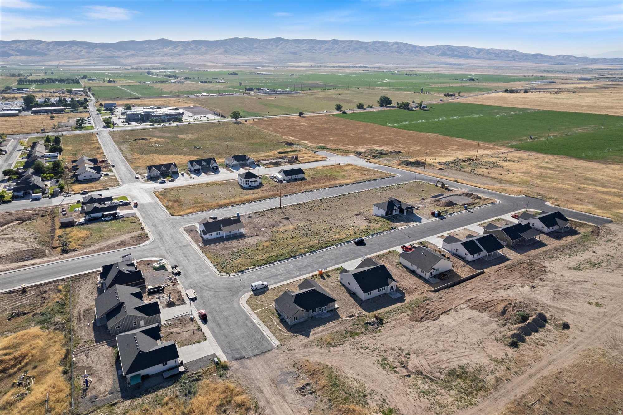 NORTHRIDGE ESTATES - Residential