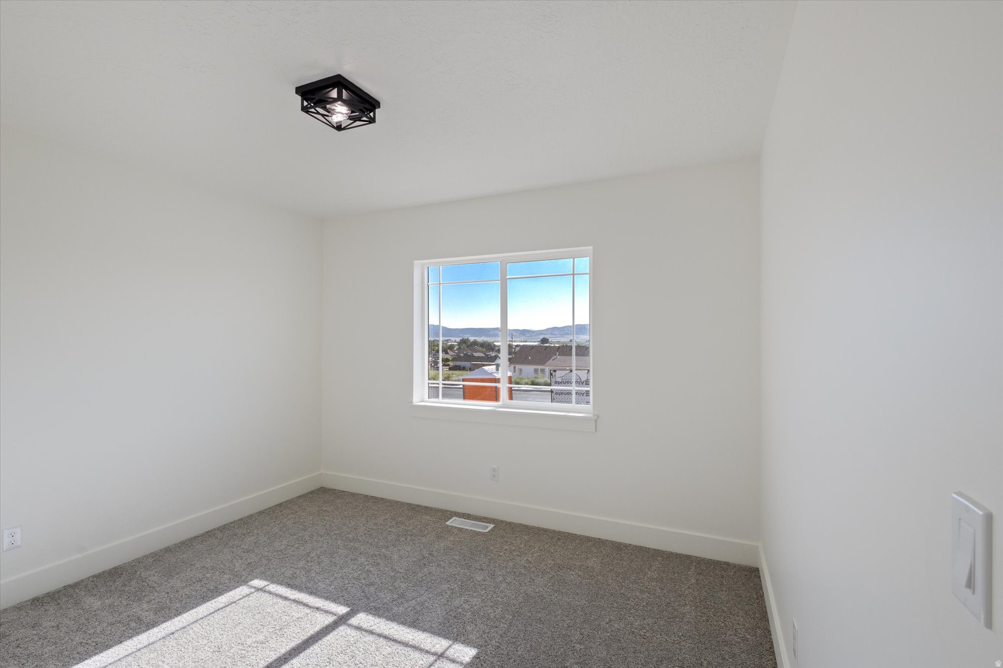 NORTHRIDGE ESTATES - Residential