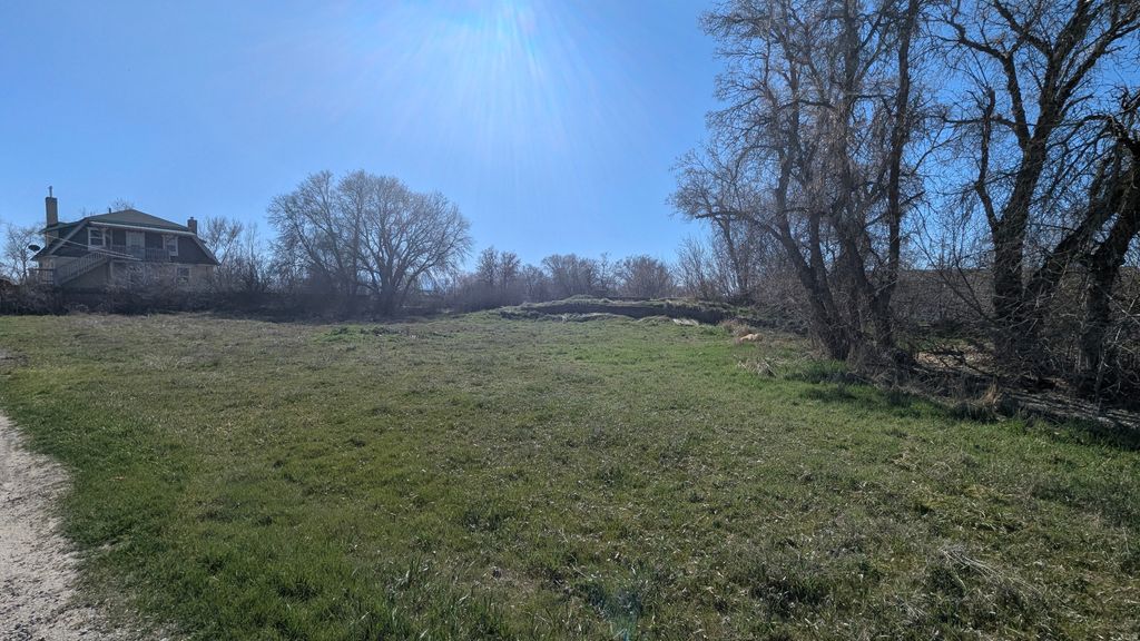 Photo of 51 N 350 W, Smithfield, UT 84335 (MLS # 2144648)